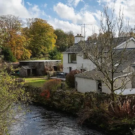 The Smithy Cumbria - 5 Star District Luxury, Pet Friendly, Hot Tub * 켄달