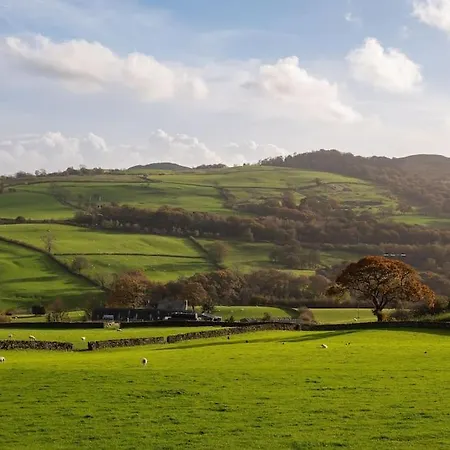 The Smithy Cumbria - 5 Star District Luxury, Pet Friendly, Hot Tub