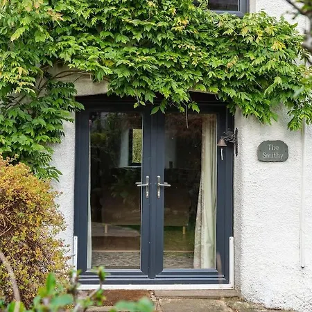 The Smithy Cumbria - 5 Star District Luxury, Pet Friendly, Hot Tub Сasa de vacaciones