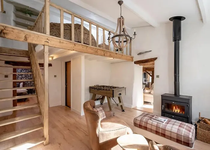 The Smithy Cumbria - 5 Star District Luxury, Pet Friendly, Hot Tub * Kendal