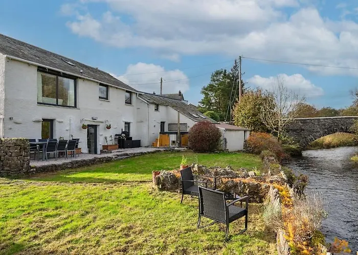 The Smithy Cumbria - 5 Star District Luxury, Pet Friendly, Hot Tub Ferienhaus