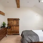 The Smithy Cumbria - 5 Star District Luxury, Pet Friendly, Hot Tub * Кендал