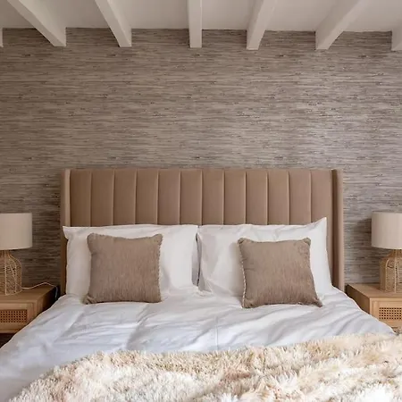 The Smithy Cumbria - 5 Star District Luxury, Pet Friendly, Hot Tub