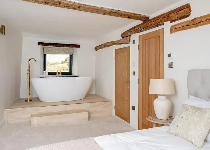 The Smithy Cumbria - 5 Star District Luxury, Pet Friendly, Hot Tub